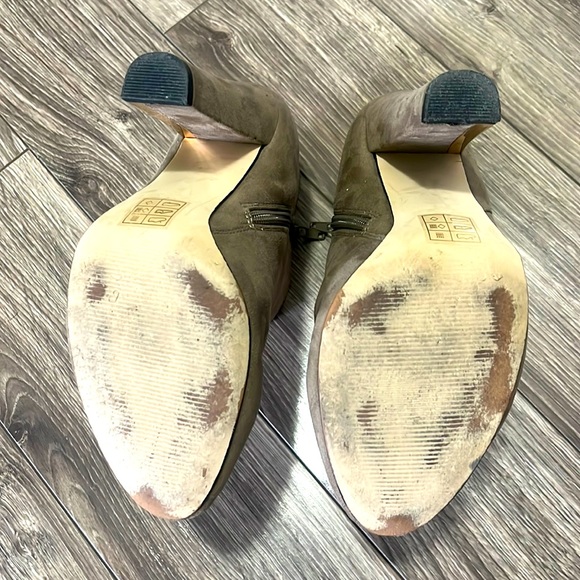 Spring Nude Suede Booties - size 8.5 - Picture 4 of 6